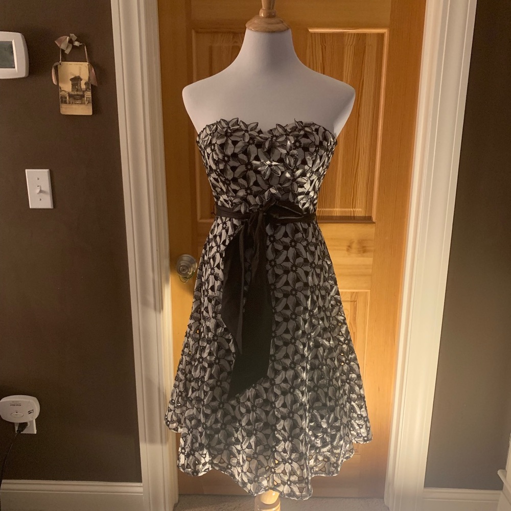 Black and white floral sleeveless dress